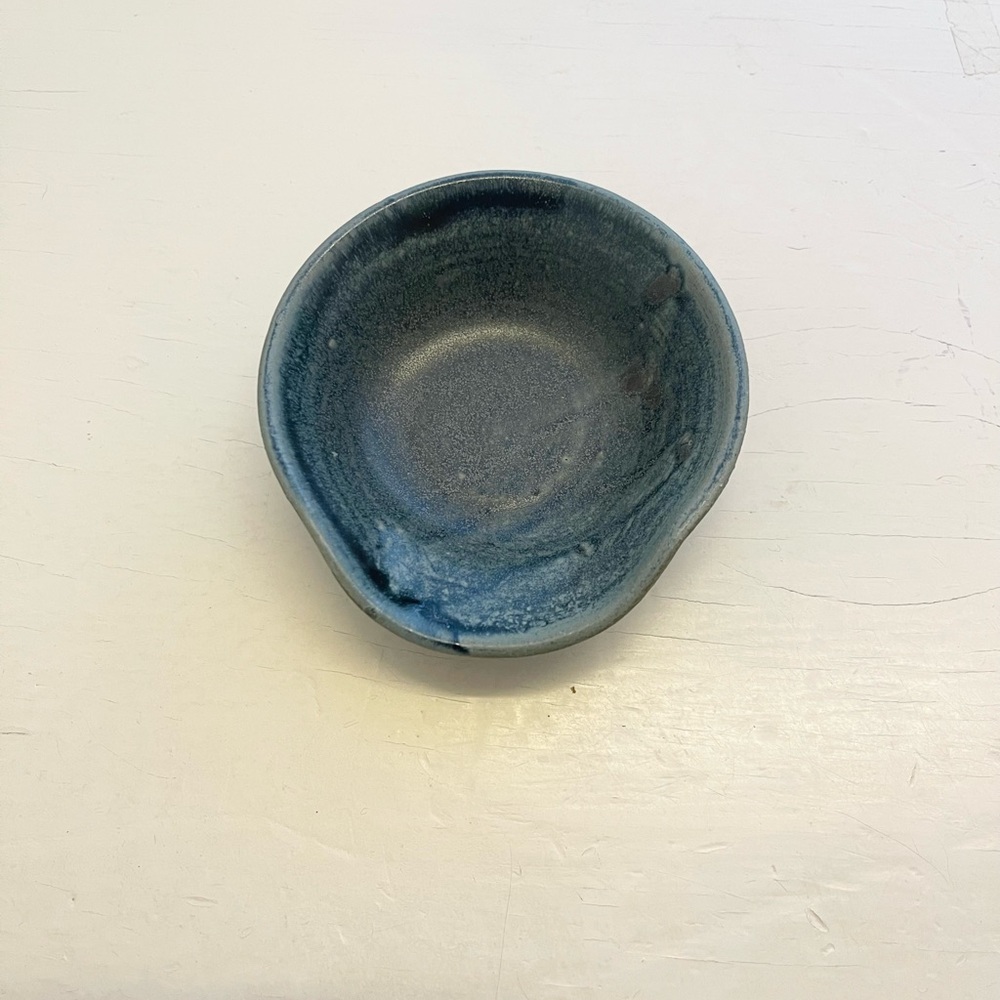 Small Pottery Spoon Rest - Picture 3 of 10